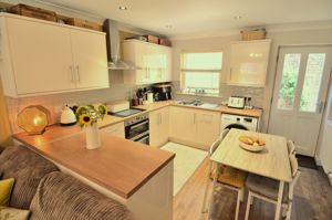 Kitchen/Diner- click for photo gallery